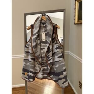 NWT Simply Southern Fleece Open Camo Vest With Faux Leather Trim/pockets Small